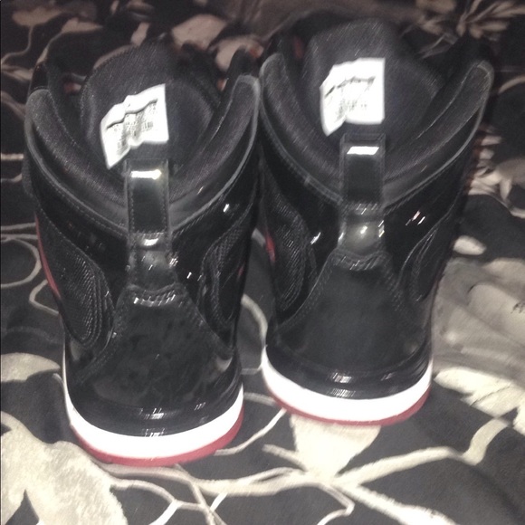 mens black red jordans